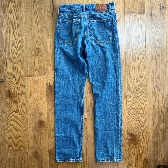 Levi’s 501 Straight-Leg Jeans Medium Wash - Picture 3 of 9